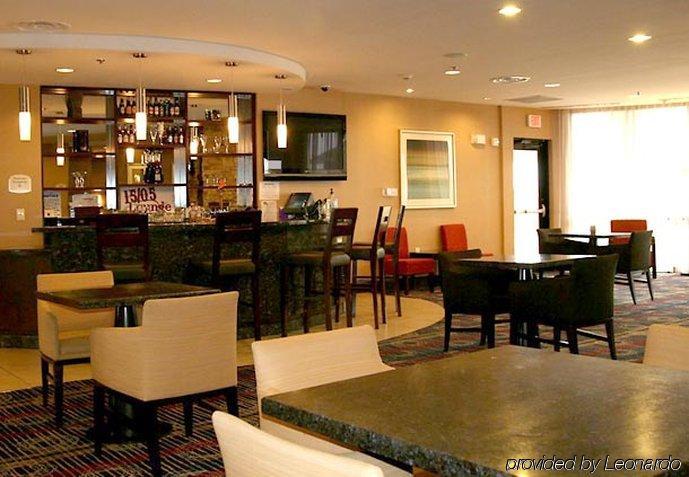 Courtyard By Marriott Midland Hotel Restoran foto
