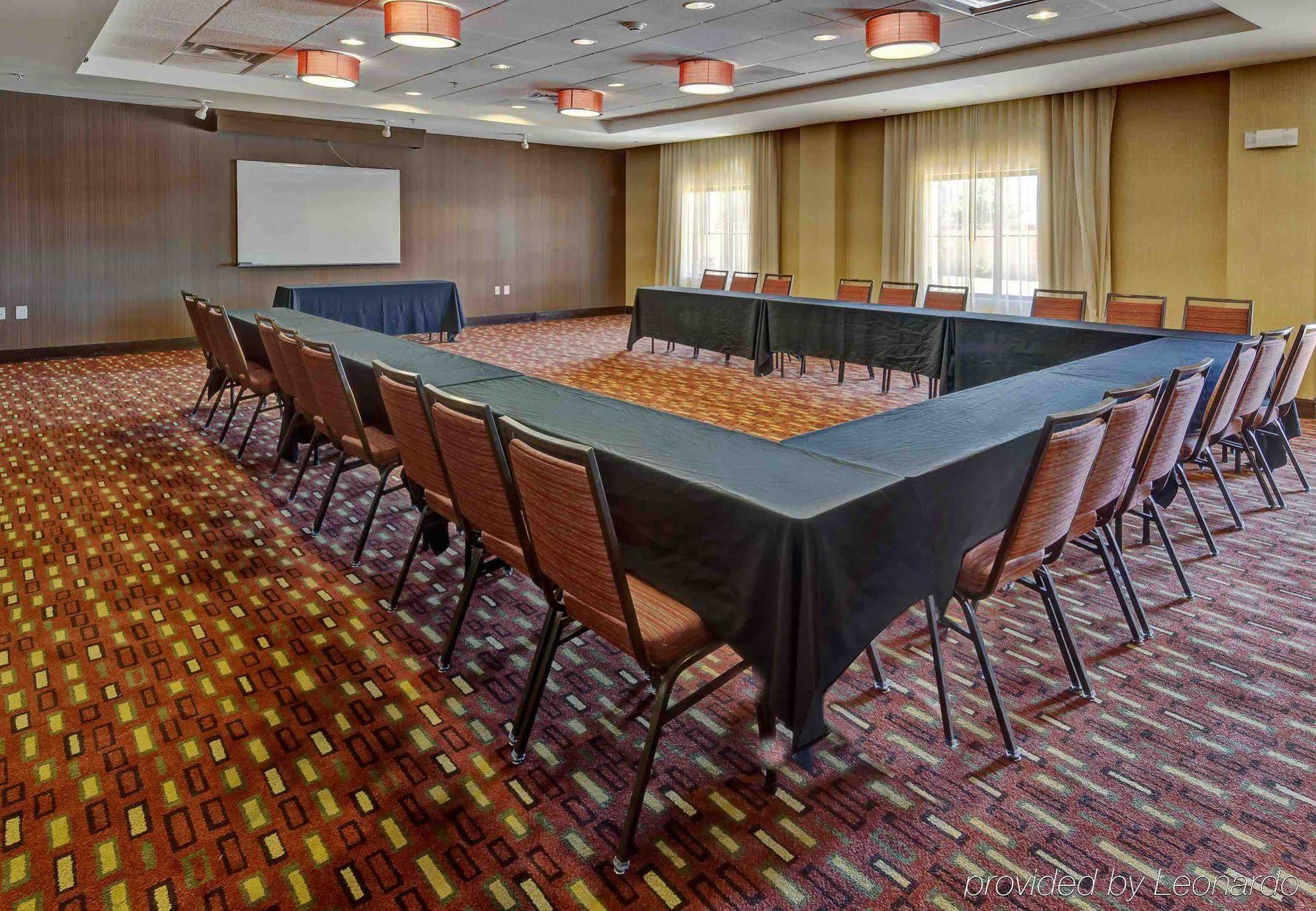Courtyard By Marriott Midland Hotel Bagian luar foto