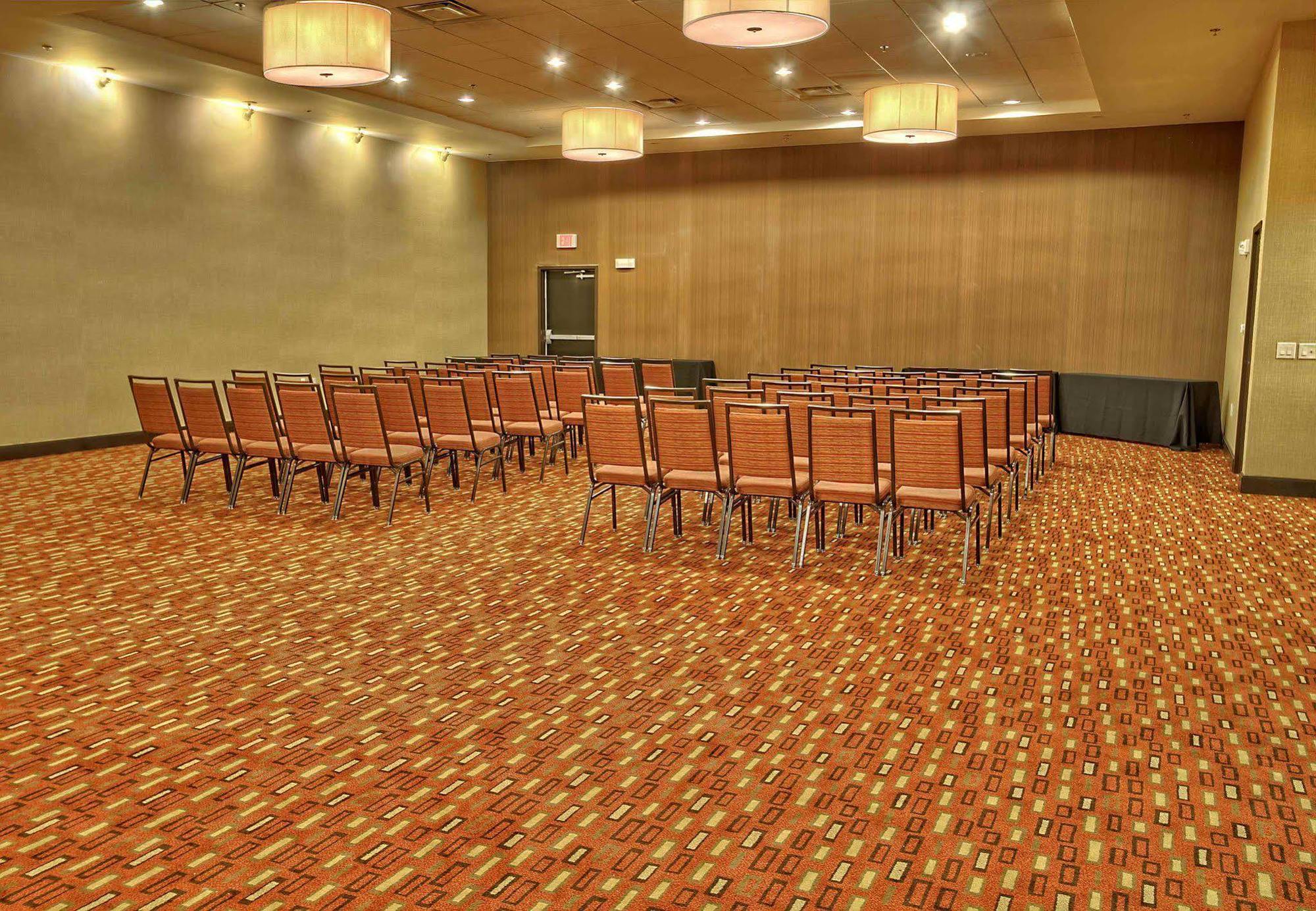 Courtyard By Marriott Midland Hotel Bagian luar foto